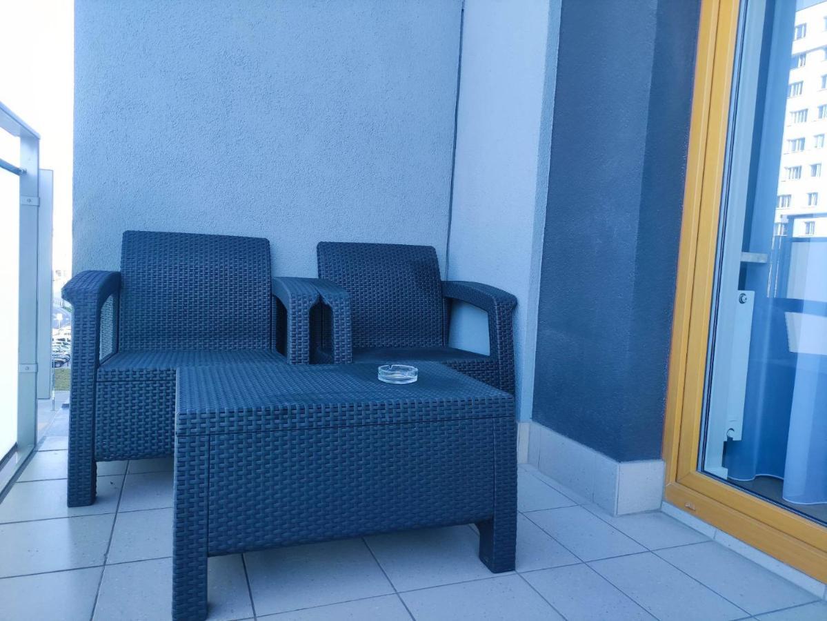 Apartamenty Metro Targowek 27 Warschau Exterior foto