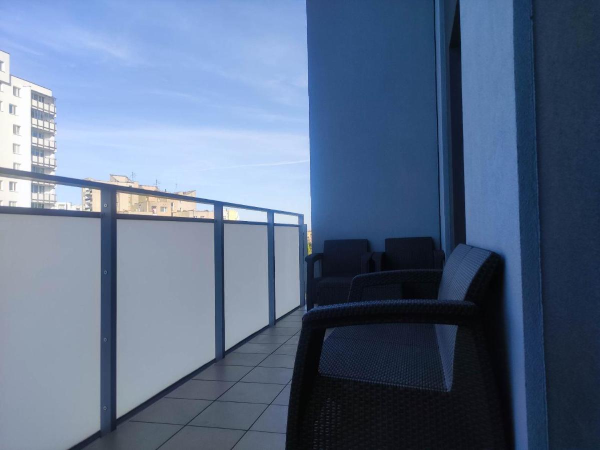 Apartamenty Metro Targowek 27 Warschau Exterior foto