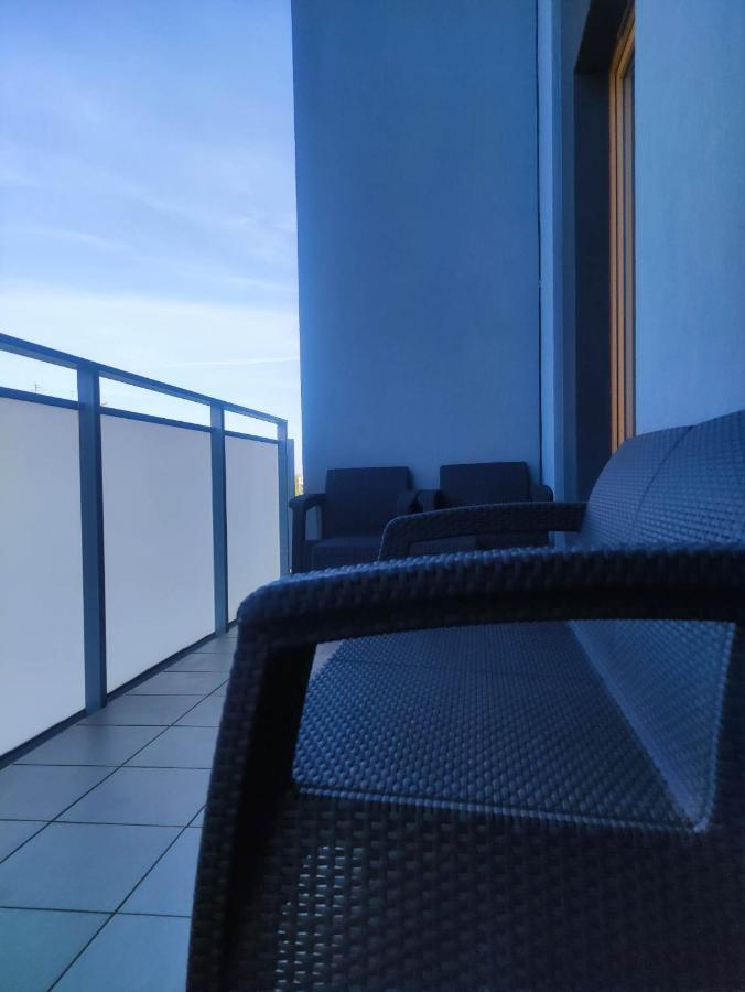 Apartamenty Metro Targowek 27 Warschau Exterior foto